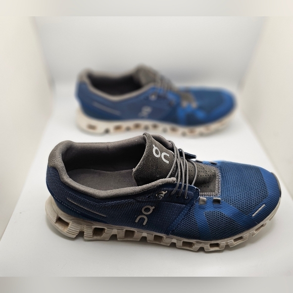 On cloud - Picture 2 of 14